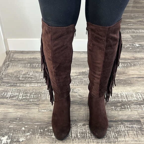 EUC fringe boots. - Picture 4 of 10